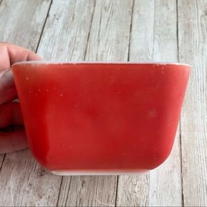 VINTAGE PREOWNED PYREX ORANGE RED SMALL STORAGE CONTAINER 0501